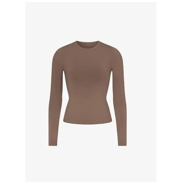 Skims soft smoothing seamless long sleeve t-shirt - Picture 1 of 7